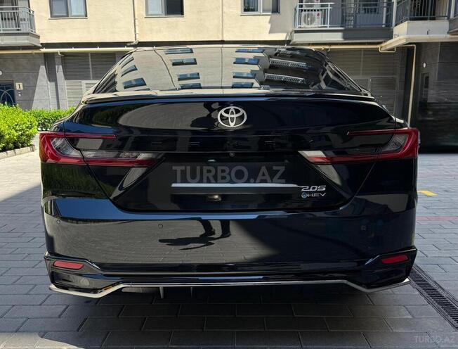Toyota Camry-9