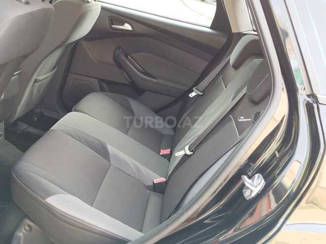 Ford Focus-12