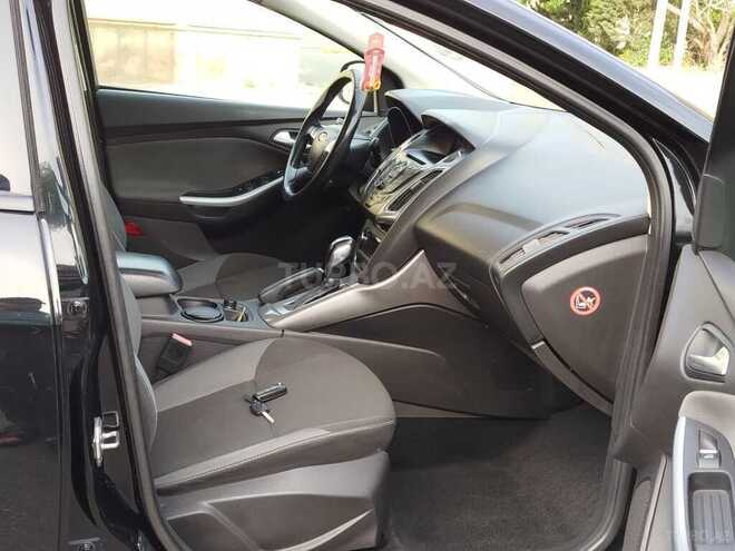 Ford Focus-10