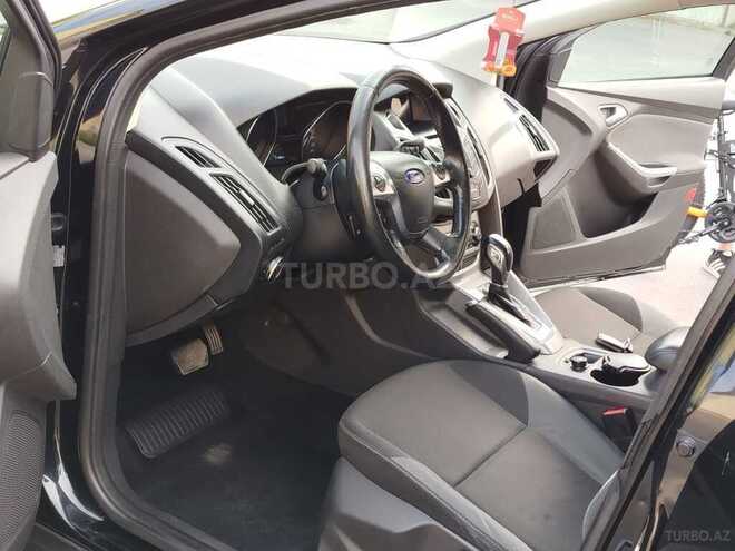 Ford Focus-13