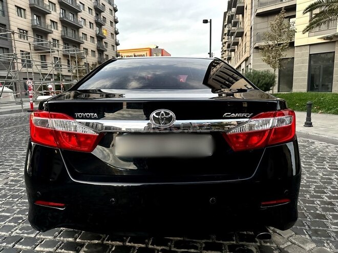 Toyota Camry-11