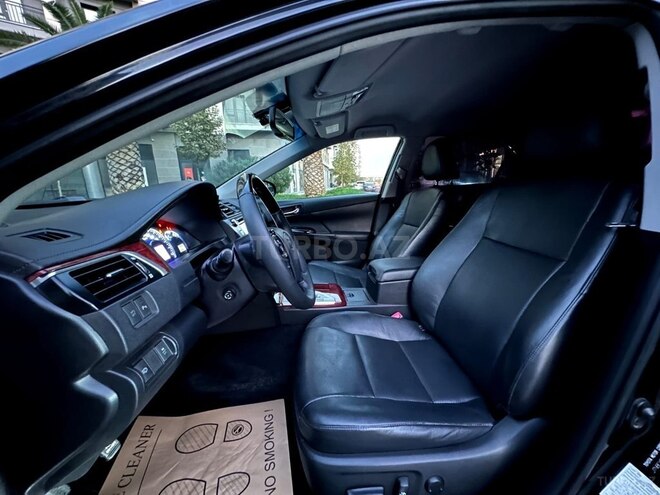 Toyota Camry-16
