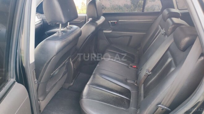 Hyundai Santa Fe-15