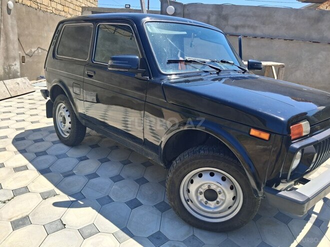 LADA (VAZ) Niva-8