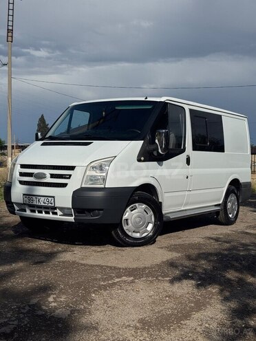 Ford Transit-4