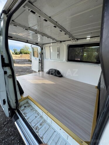 Ford Transit-7