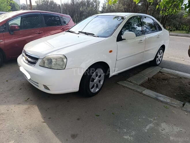 Chevrolet Lacetti-1