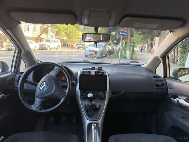 Toyota Auris-8