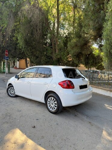 Toyota Auris-5