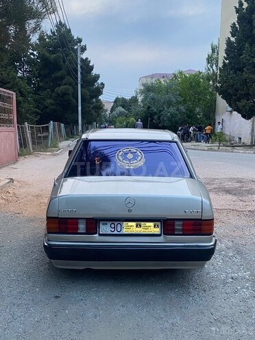 Mercedes 190-5