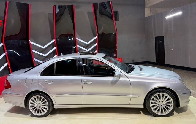 Mercedes E 240-7