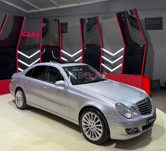 Mercedes E 240-4