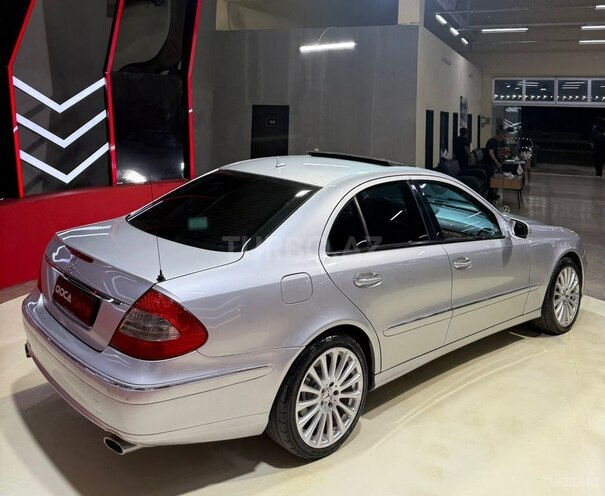 Mercedes E 240-10