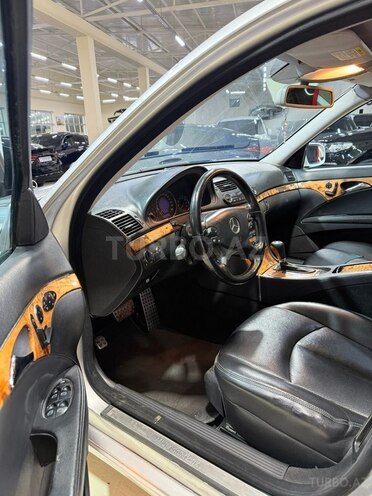 Mercedes E 240-15