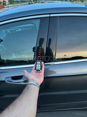 Ford Fusion (North America)-12