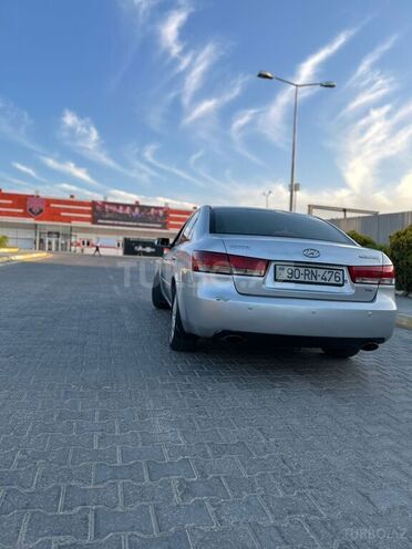Hyundai Sonata-4