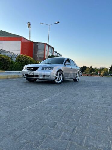 Hyundai Sonata-1
