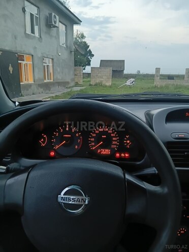 Nissan Sunny-2