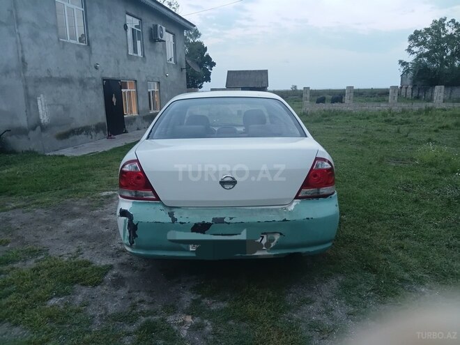 Nissan Sunny-5