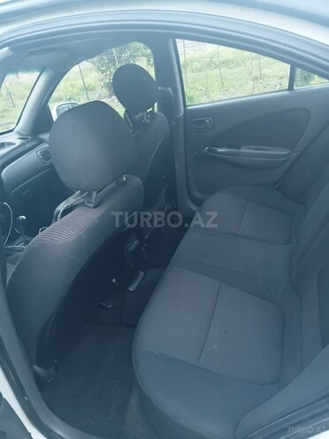 Nissan Sunny-3