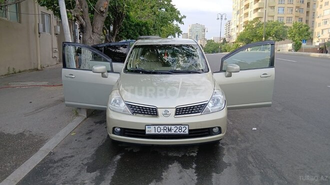 Nissan Tiida-2