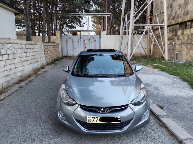 Hyundai Elantra-14