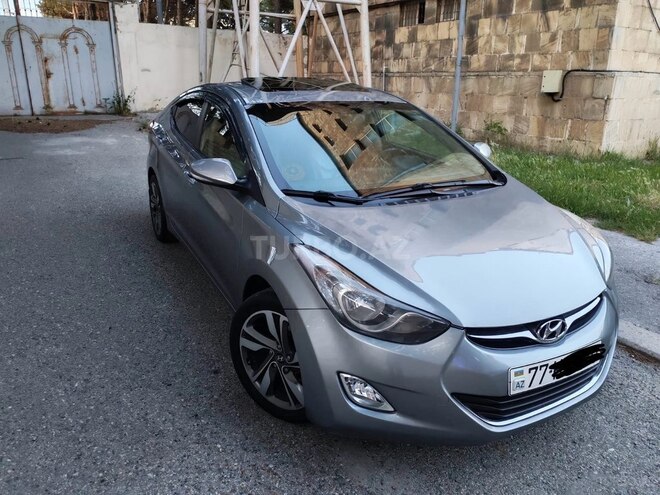 Hyundai Elantra-6