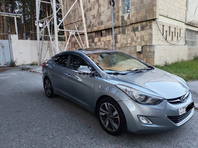 Hyundai Elantra-5