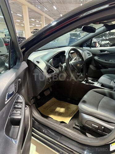 Chevrolet Cruze-16
