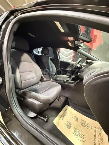 Chevrolet Cruze-17