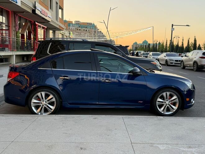 Chevrolet Cruze-10