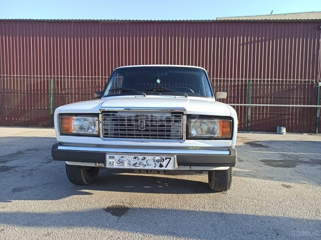 LADA (VAZ) 2107-1