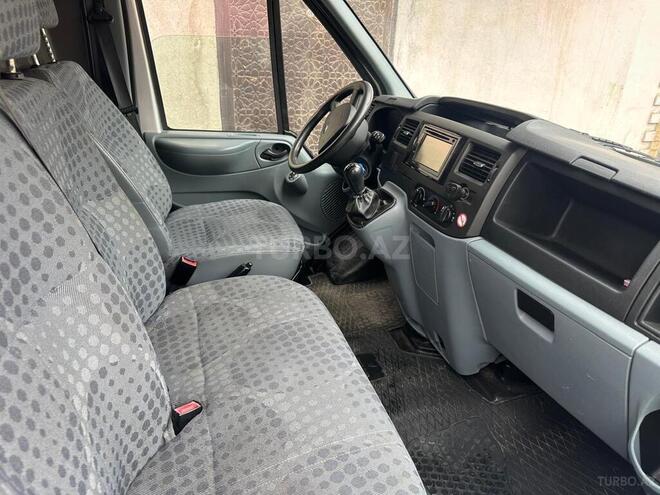 Ford Transit-6