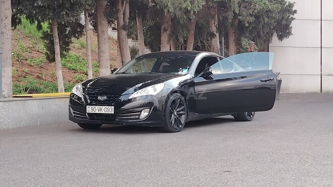 Hyundai Genesis Coupe-10