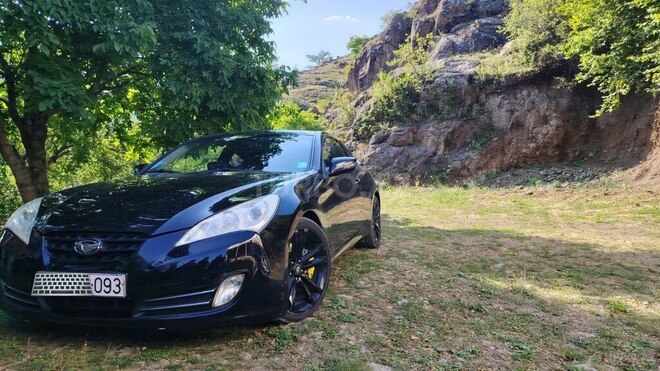 Hyundai Genesis Coupe-12