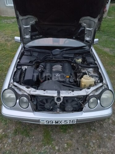 Mercedes E 240-14