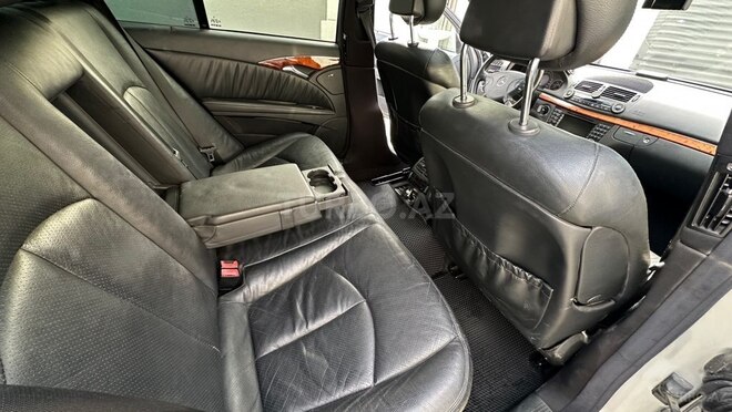 Mercedes E 270-14