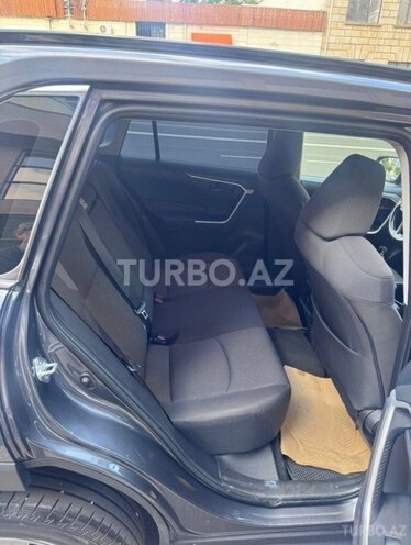 Toyota RAV4-7
