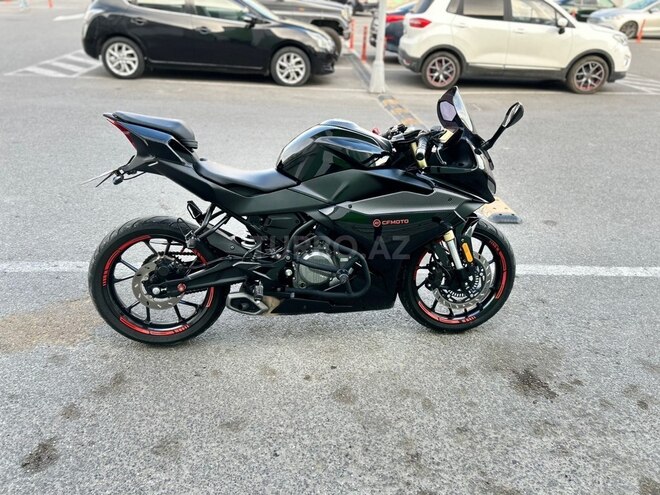CFMOTO 250 SR-10