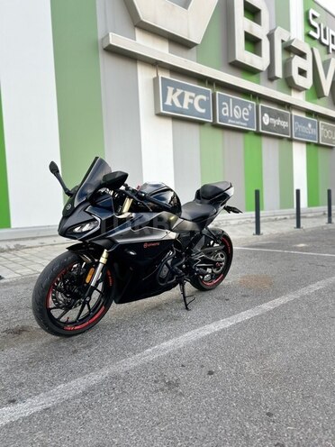 CFMOTO 250 SR-4