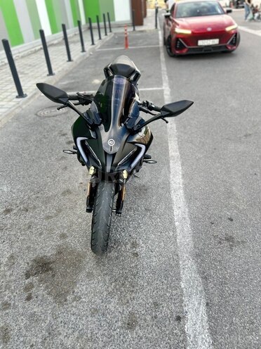 CFMOTO 250 SR-7