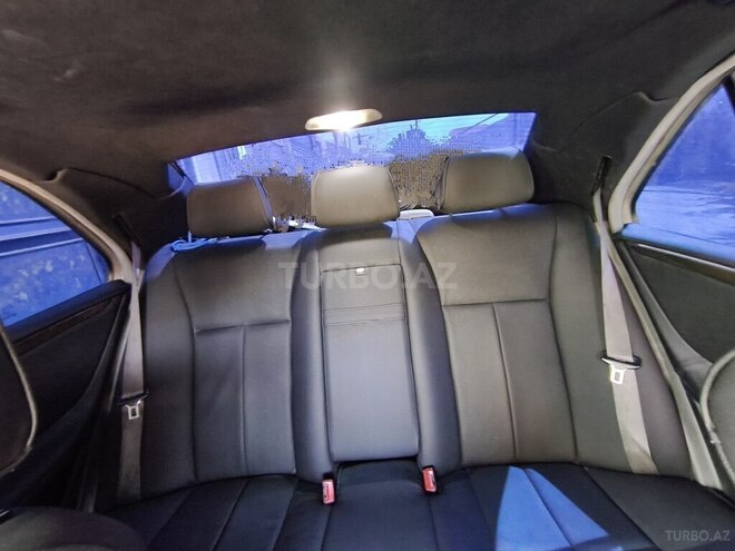 Mercedes E 270-14