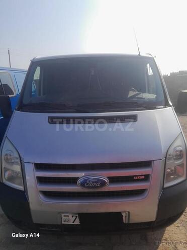 Ford Transit-1