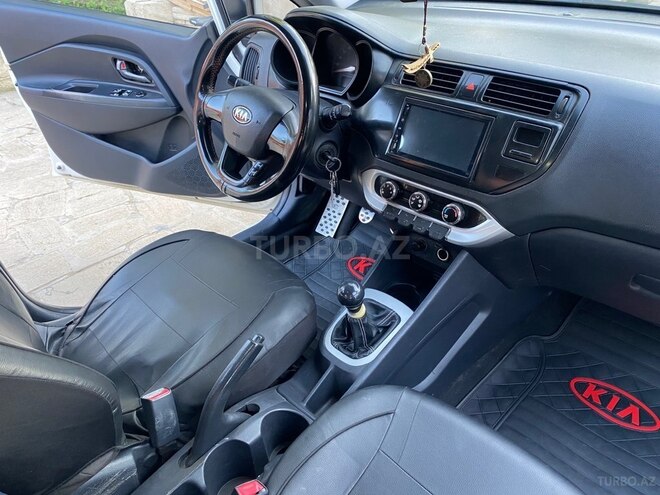Kia Rio-2