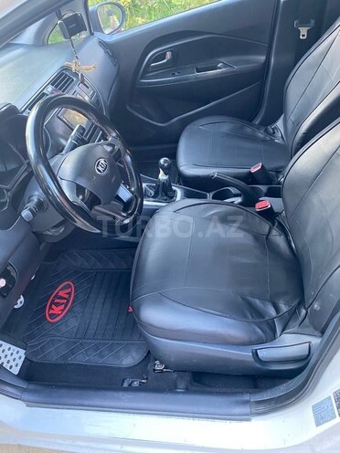 Kia Rio-3