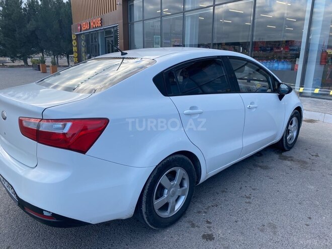 Kia Rio-12