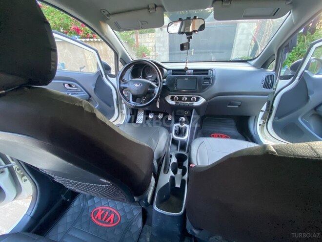 Kia Rio-8