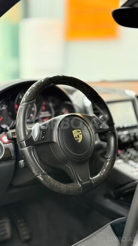 Porsche Cayenne-10