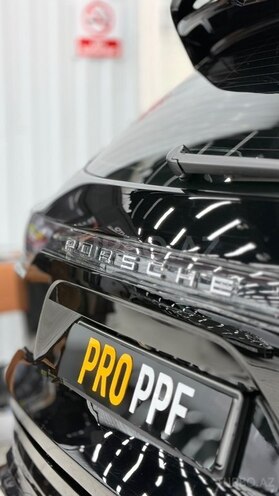 Porsche Cayenne-7