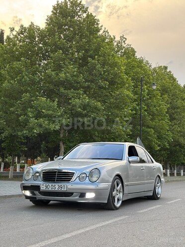 Mercedes E 270-4